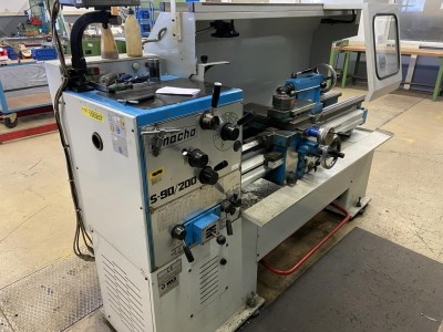 1 Leit- und Zugspindeldrehmaschine Pinacho S-90/200, Bj. 1999